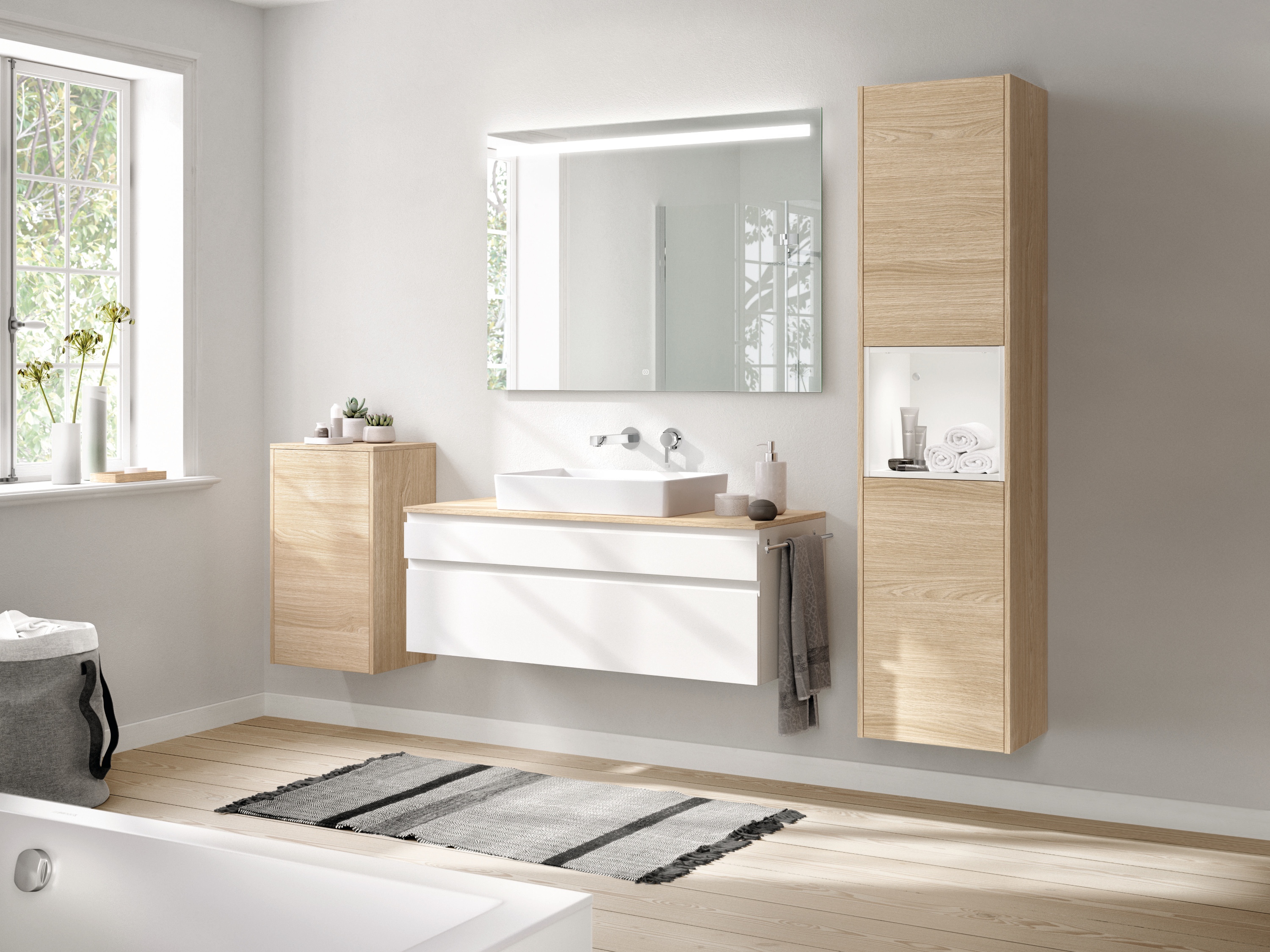 Badezimmerschränke in Holz und weiß